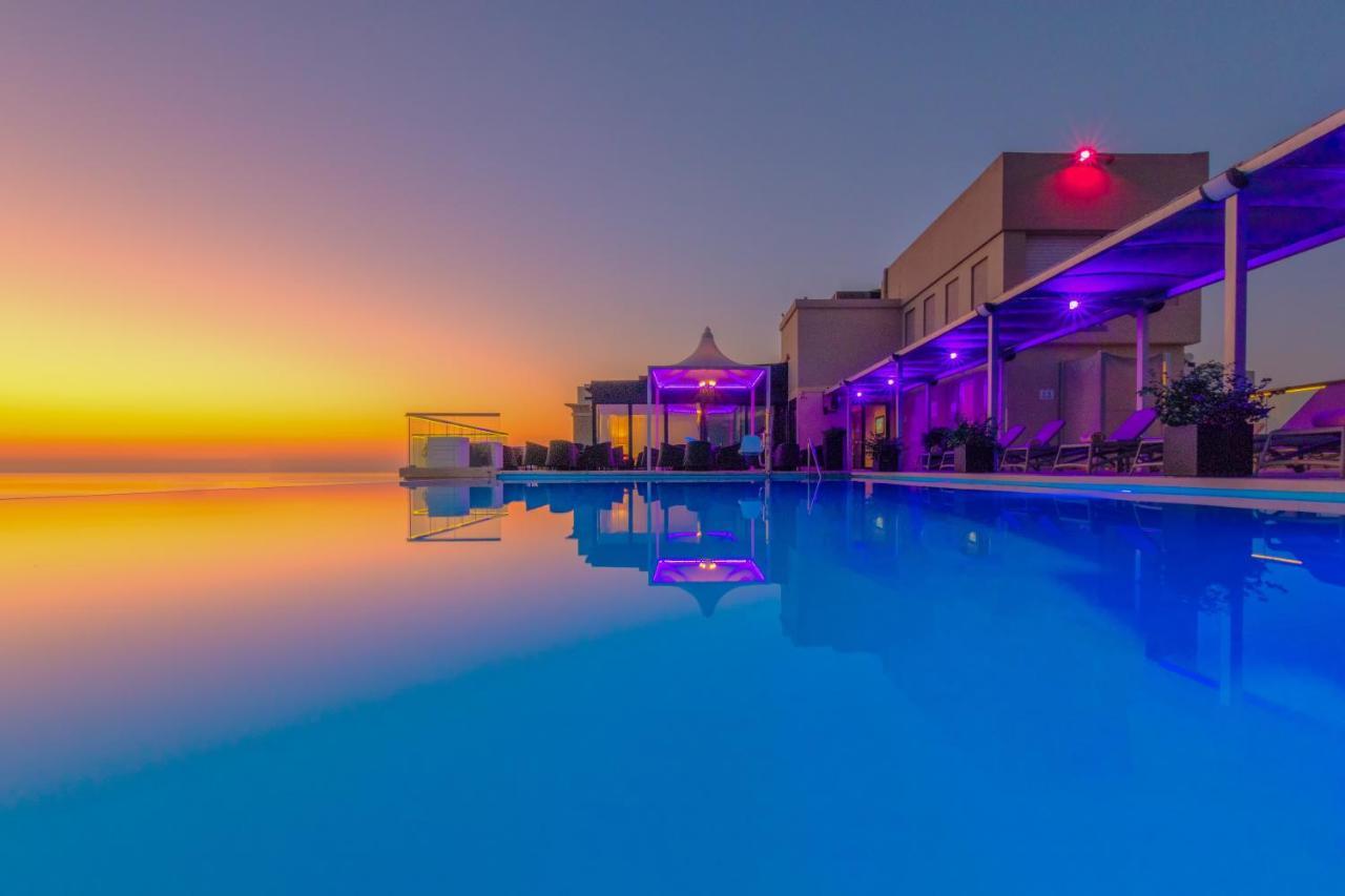 Ax The Palace Hotel